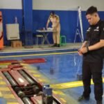Tim Autonomous Indonesia saat melakukan kalibrasi alat uji kendaraan di Dishub